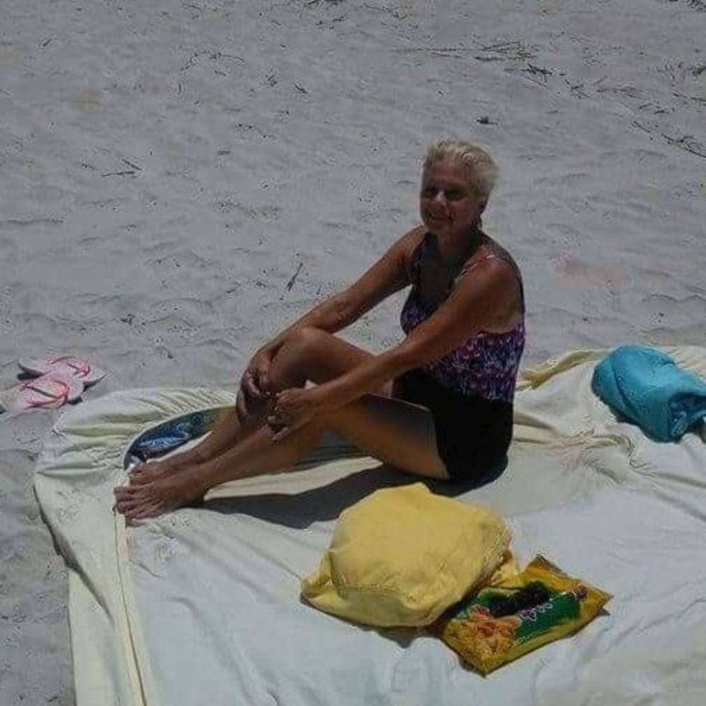 Meet your Posher, Laurie